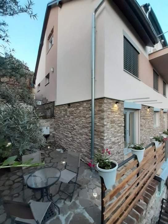Apartment Adela Hluboka nad Vltavou Bagian luar foto